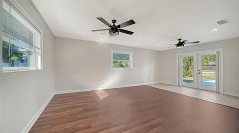 2452 Whippoorwill Circle Sarasota FL 34231