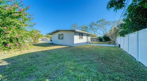 2452 Whippoorwill Circle Sarasota FL 34231
