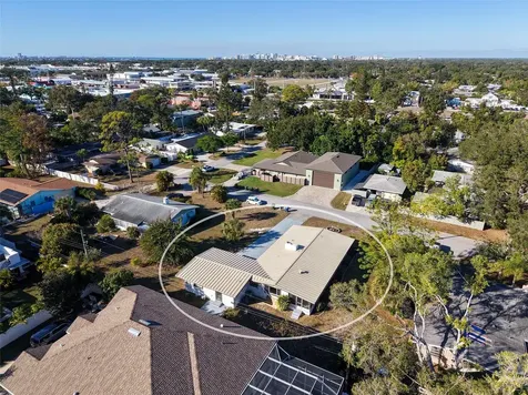 2452 Whippoorwill Circle Sarasota FL 34231