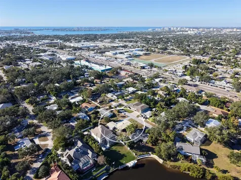 2452 Whippoorwill Circle Sarasota FL 34231