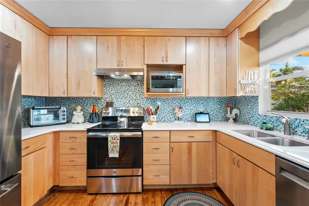 1109 Commodore Street Clearwater FL 33755