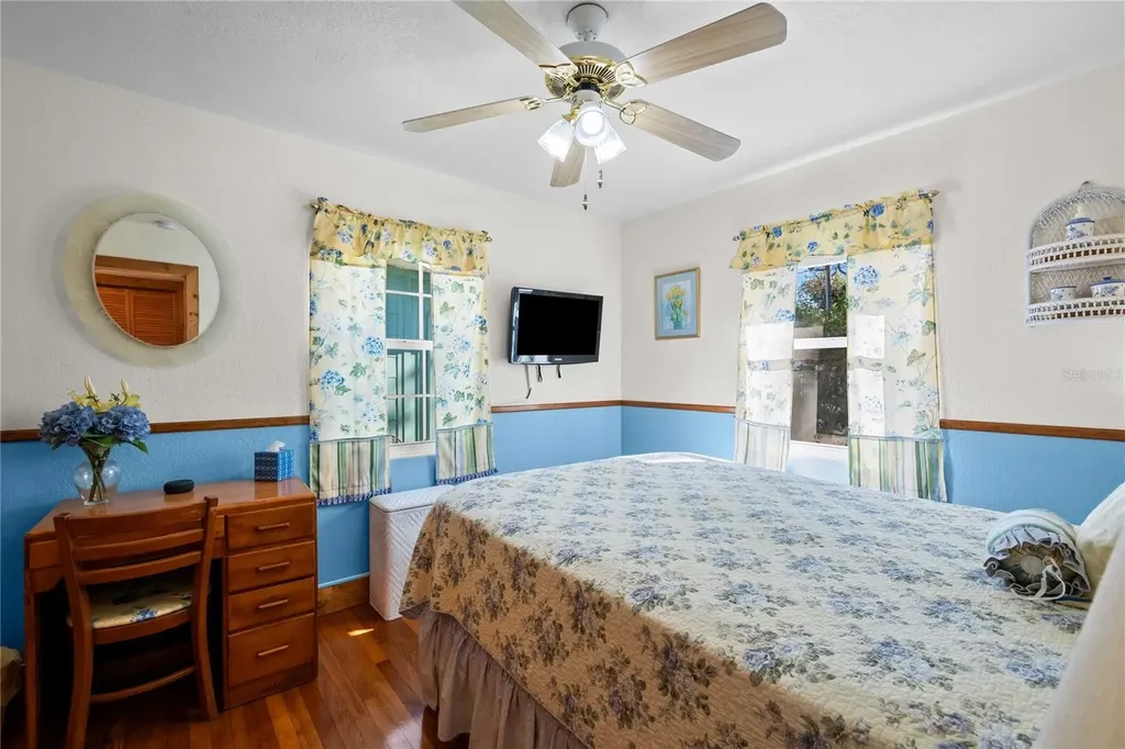 1109 Commodore Street Clearwater FL 33755