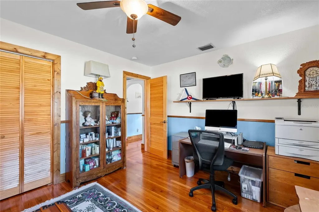 1109 Commodore Street Clearwater FL 33755