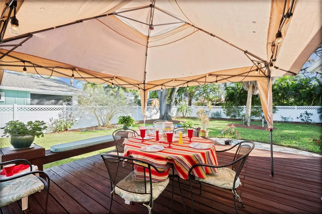 1109 Commodore Street Clearwater FL 33755