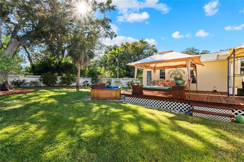 1109 Commodore Street Clearwater FL 33755