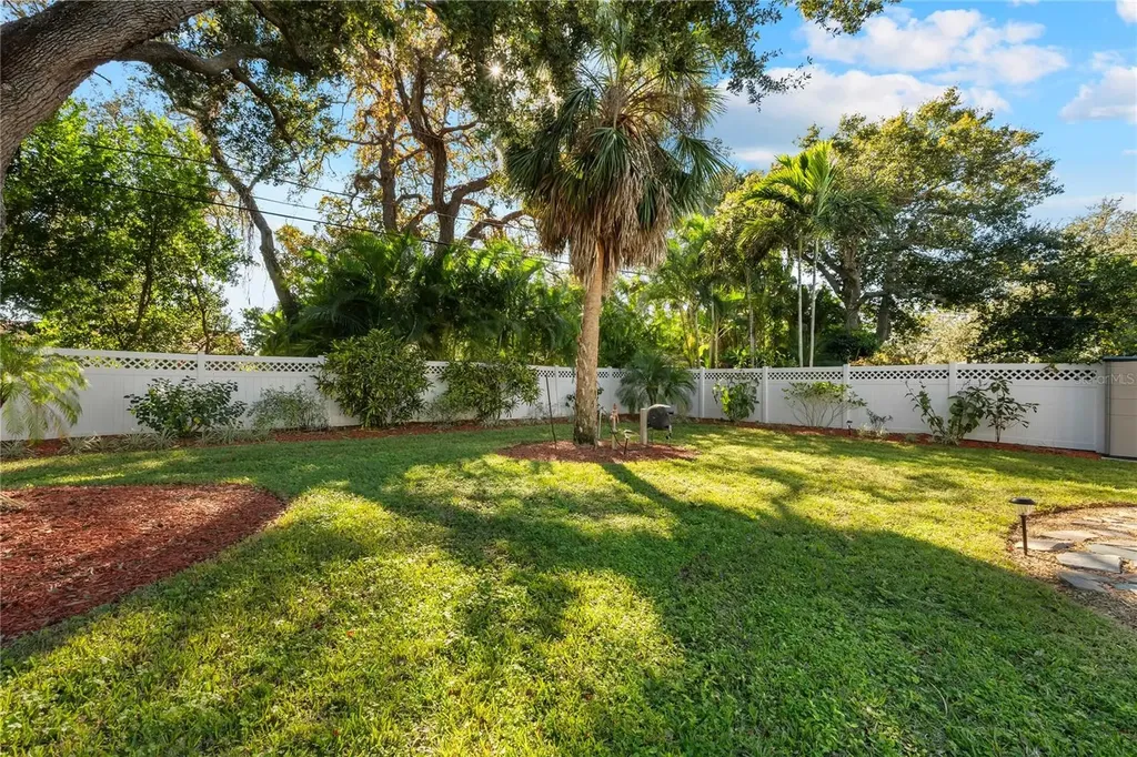 1109 Commodore Street Clearwater FL 33755