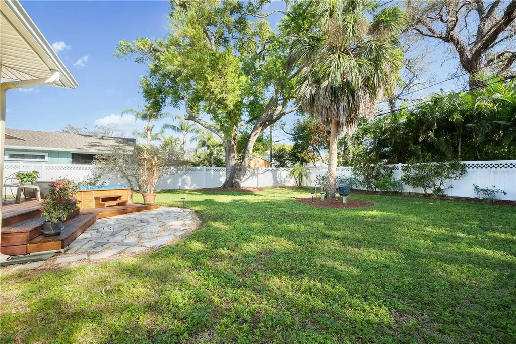 1109 Commodore Street Clearwater FL 33755