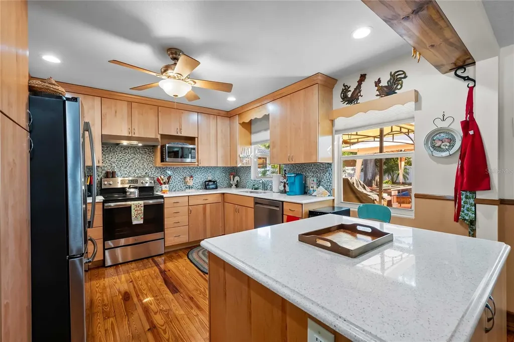 1109 Commodore Street Clearwater FL 33755