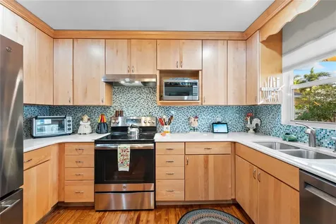 1109 Commodore Street Clearwater FL 33755
