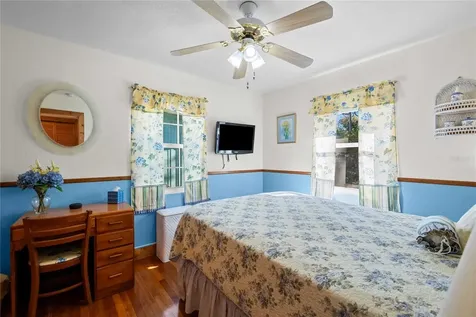1109 Commodore Street Clearwater FL 33755