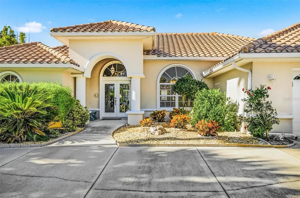 2 Cher Court Palm Coast FL 32137