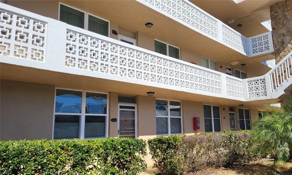 4915 Bay Street NE St Petersburg FL 33703