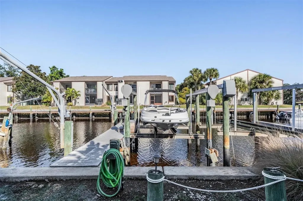 200 Meres Boulevard Tarpon Springs FL 34689