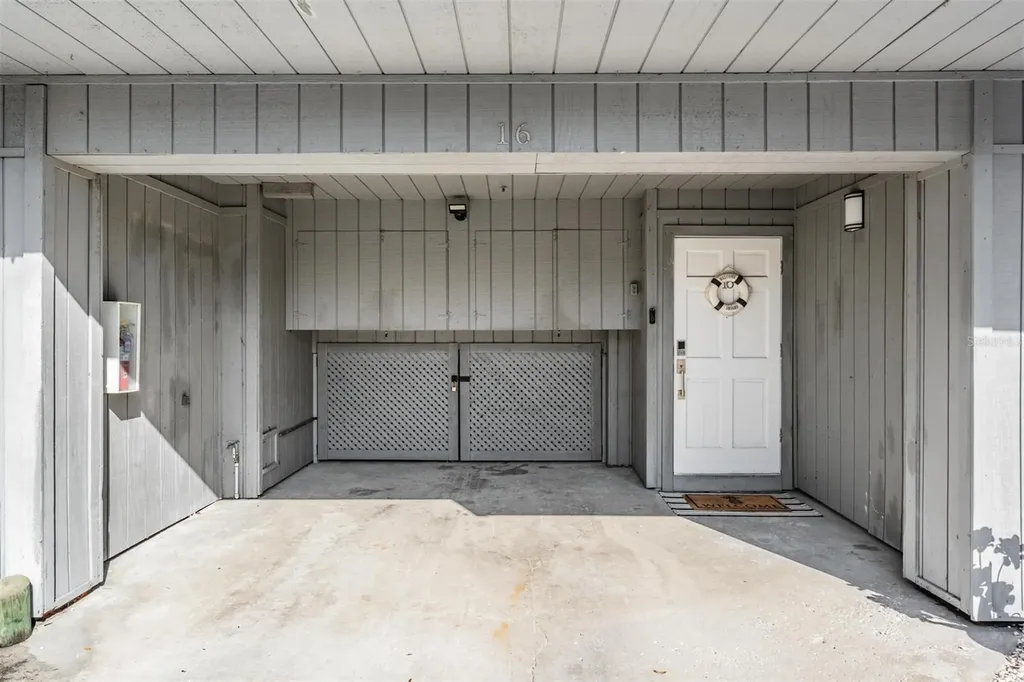 200 Meres Boulevard Tarpon Springs FL 34689