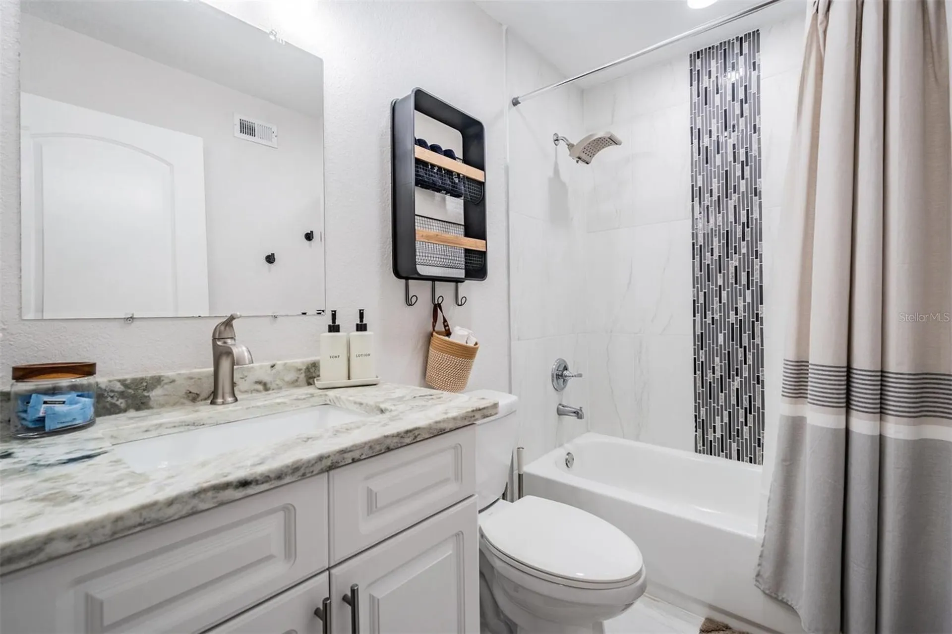 200 Meres Boulevard Tarpon Springs FL 34689