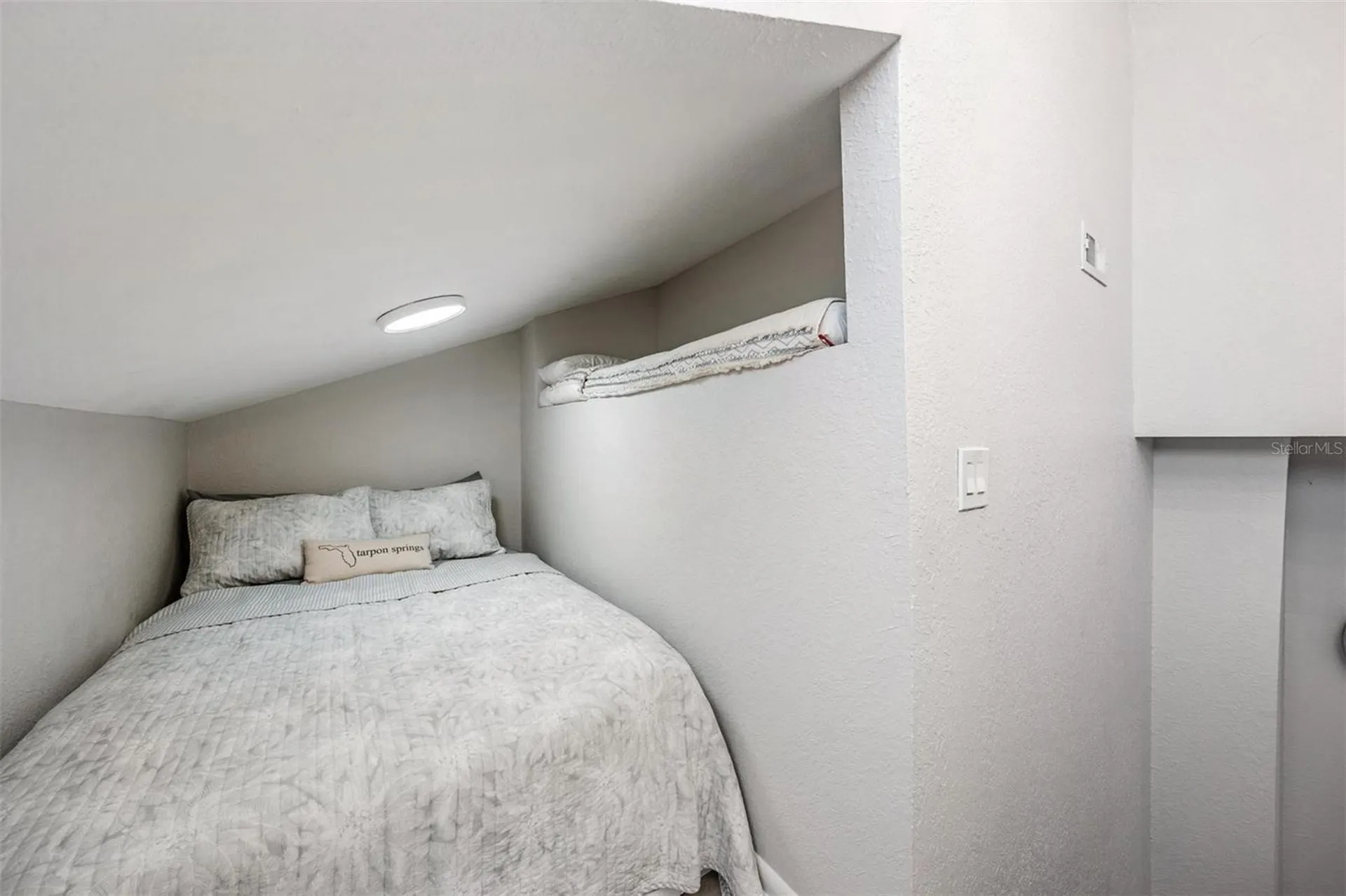200 Meres Boulevard Tarpon Springs FL 34689