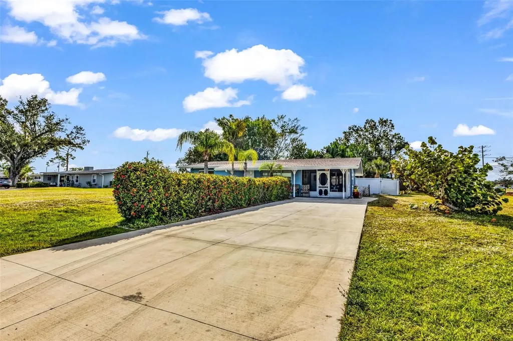 419 E Mckenzie Street Punta Gorda FL 33950