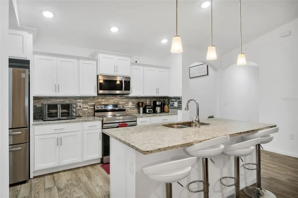 607 Bear Court Kissimmee FL 34759