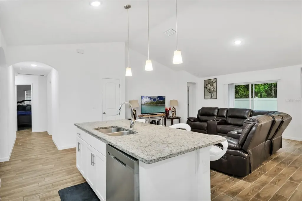 607 Bear Court Kissimmee FL 34759