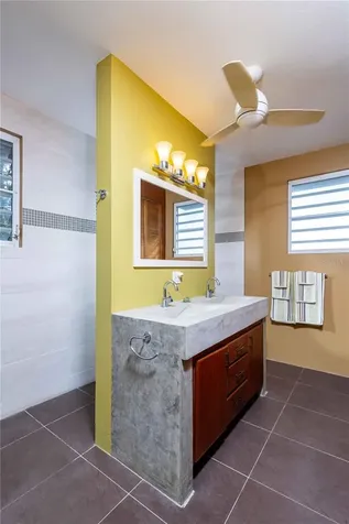 160 Calle Colina Vieques PR 00765