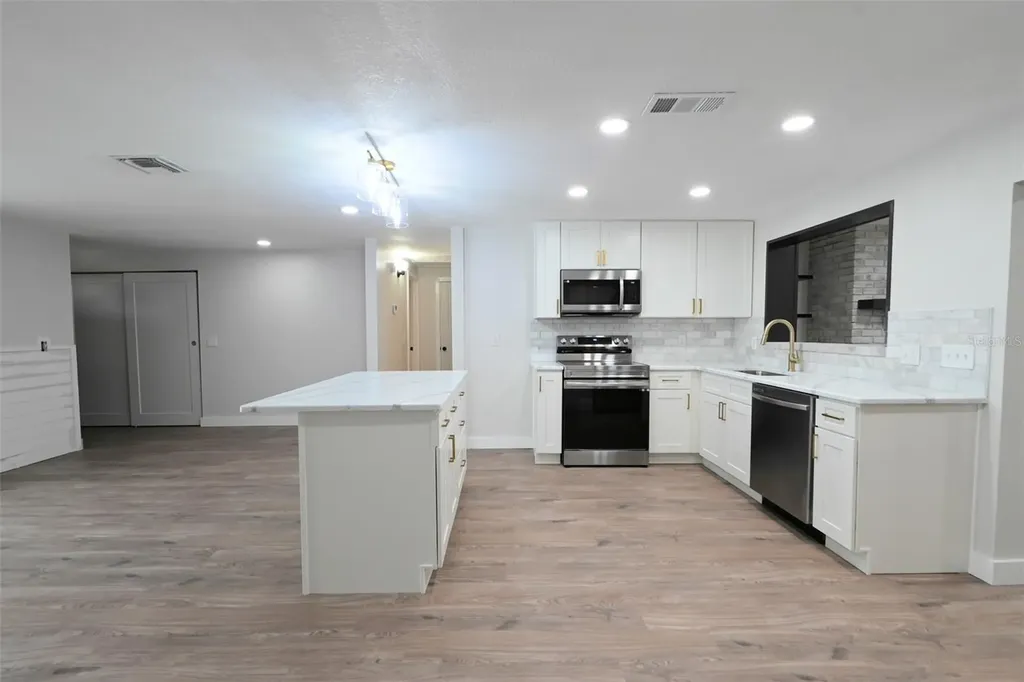 11987 106th Avenue Seminole FL 33778