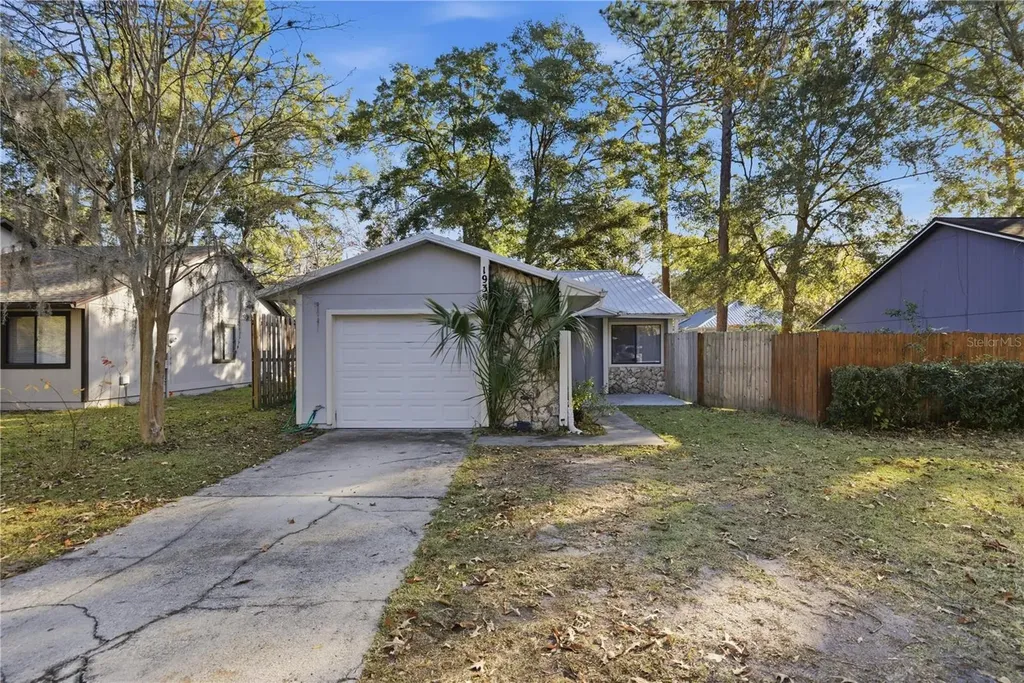 1939 SW 73rd Terrace Gainesville FL 32607