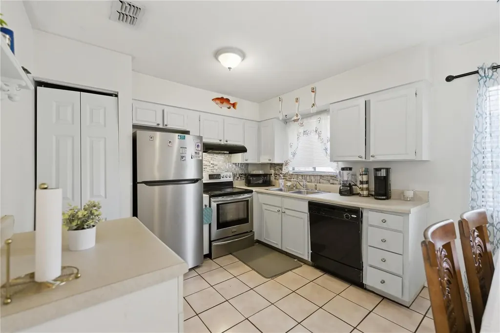 1939 SW 73rd Terrace Gainesville FL 32607