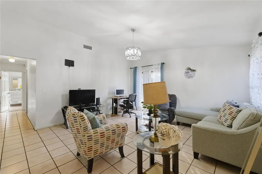 1939 SW 73rd Terrace Gainesville FL 32607