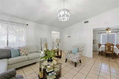 1939 SW 73rd Terrace Gainesville FL 32607