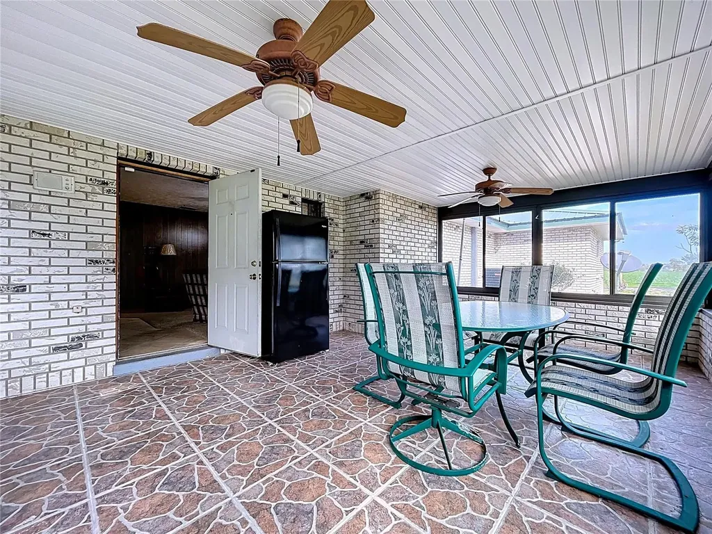 9471 Mcintosh Road Dover FL 33527