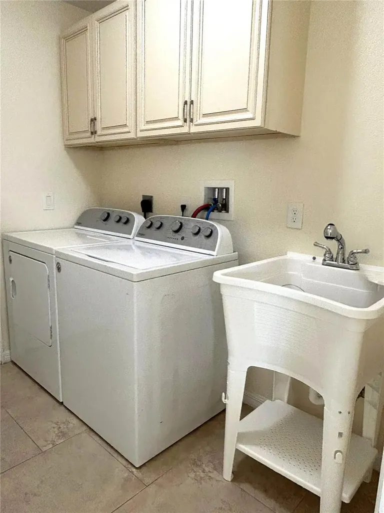 3152 Point Street North Port FL 34286