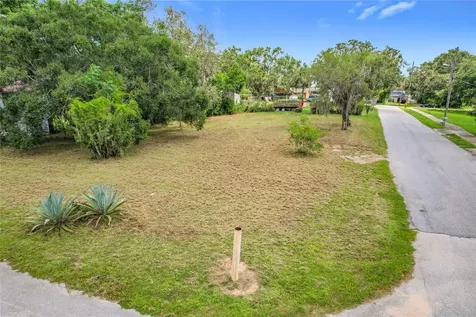 914 Harrell Avenue Frostproof FL 33843