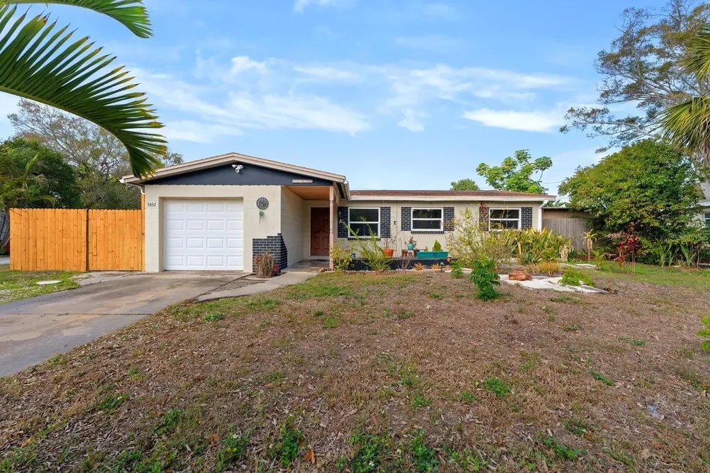 5432 63rd Way N St Petersburg FL 33709