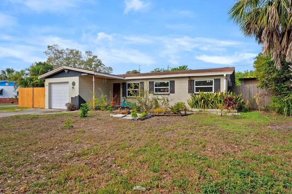 5432 63rd Way N St Petersburg FL 33709