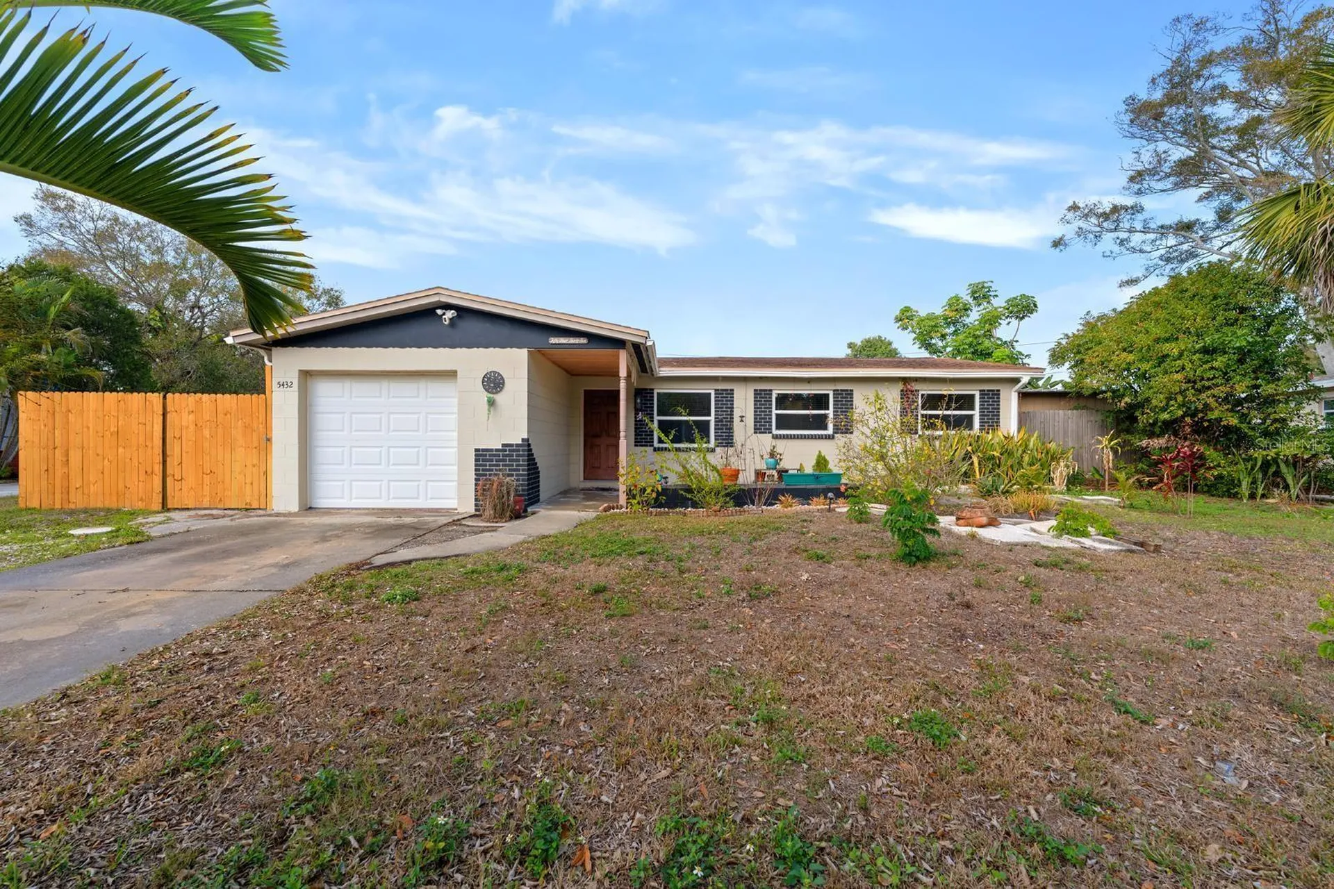 5432 63rd Way N St Petersburg FL 33709