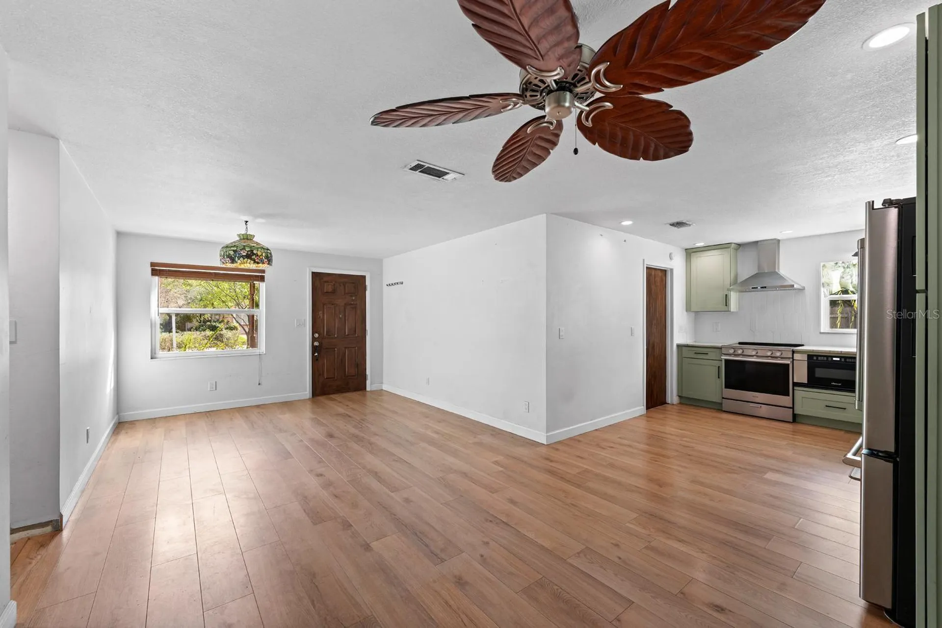 5432 63rd Way N St Petersburg FL 33709