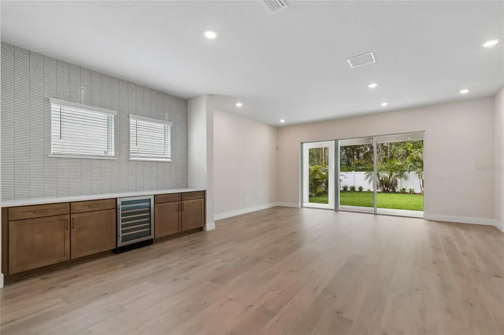 3711 W De Leon Street Tampa FL 33609