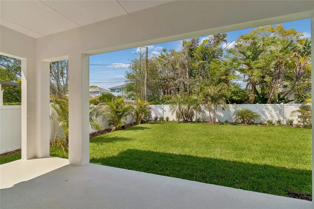 3711 W De Leon Street Tampa FL 33609