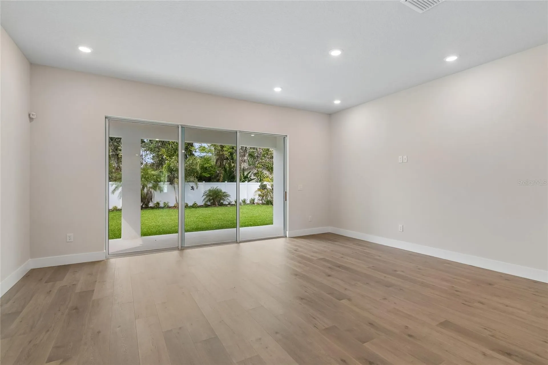 3711 W De Leon Street Tampa FL 33609