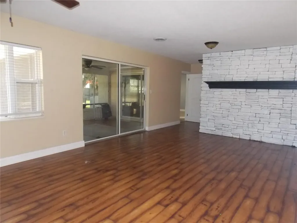 1827 SE 7th Avenue Ocala FL 34471