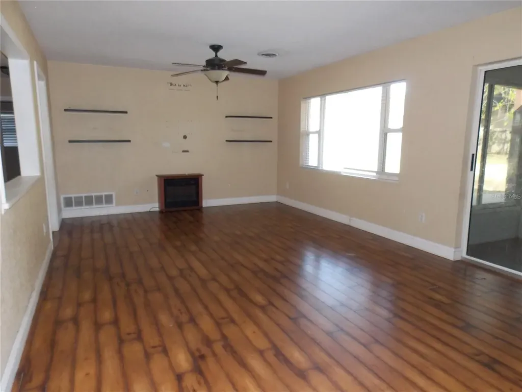 1827 SE 7th Avenue Ocala FL 34471
