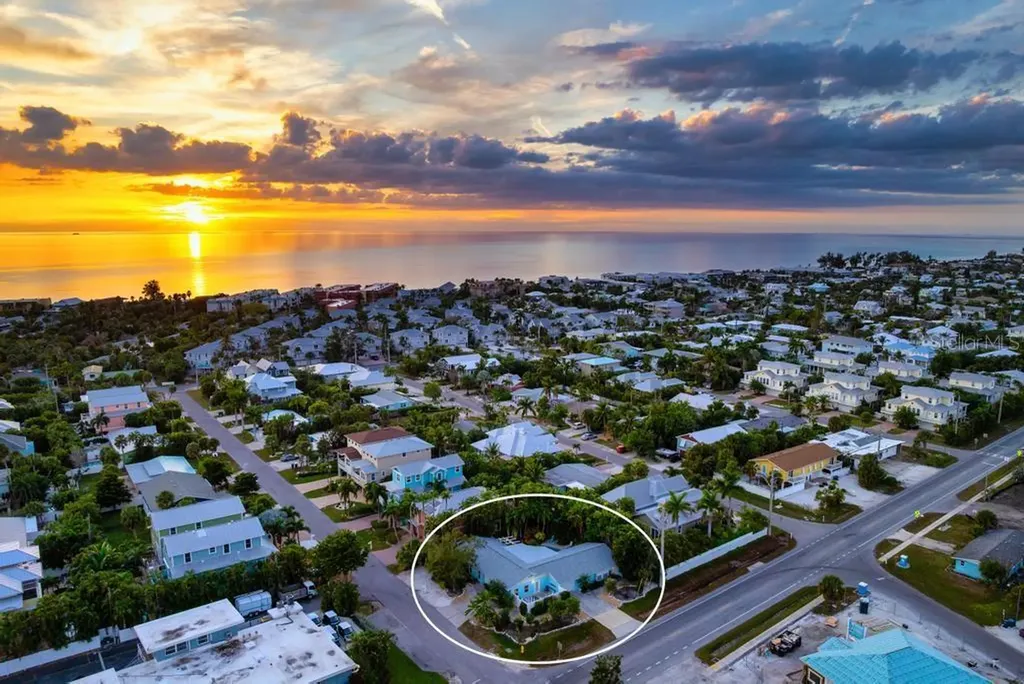 314 61st Street Holmes Beach FL 34217