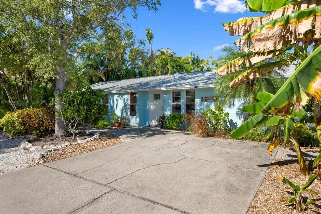 314 61st Street Holmes Beach FL 34217