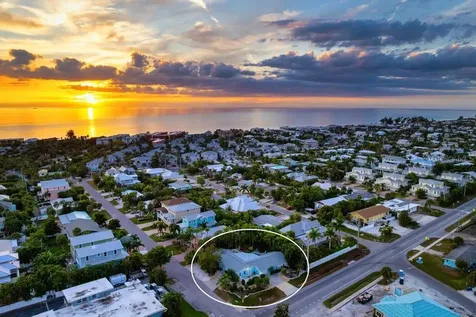 314 61st Street Holmes Beach FL 34217