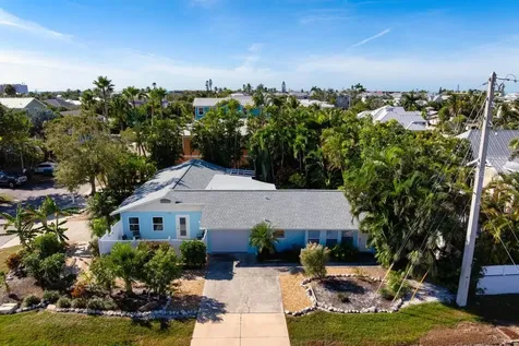 314 61st Street Holmes Beach FL 34217