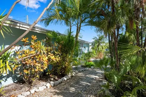 314 61st Street Holmes Beach FL 34217