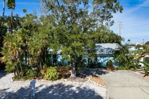 314 61st Street Holmes Beach FL 34217