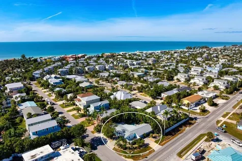 314 61st Street Holmes Beach FL 34217