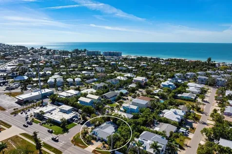 314 61st Street Holmes Beach FL 34217
