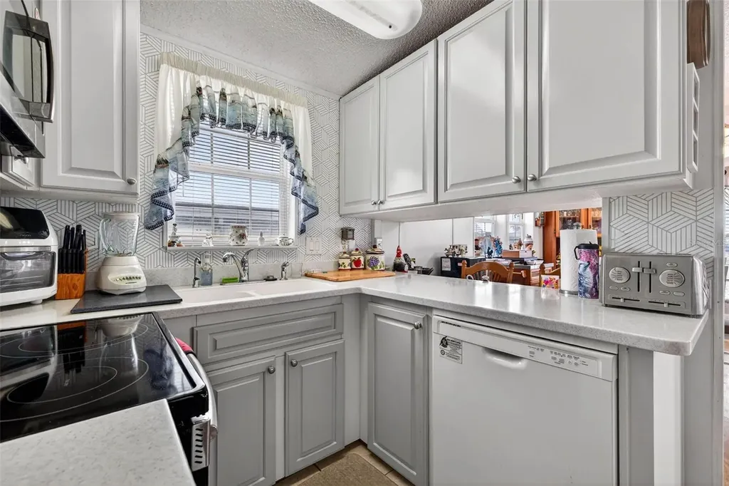 35051 Condominium Boulevard Zephyrhills FL 33541